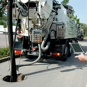 KANALHAIE AN HAUSTÜR UND TELEFON
