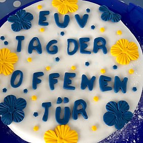 SPENDENÜBERGABE DANK ERFOLGREICHER TOMBOLA- & KUCHENAKTION